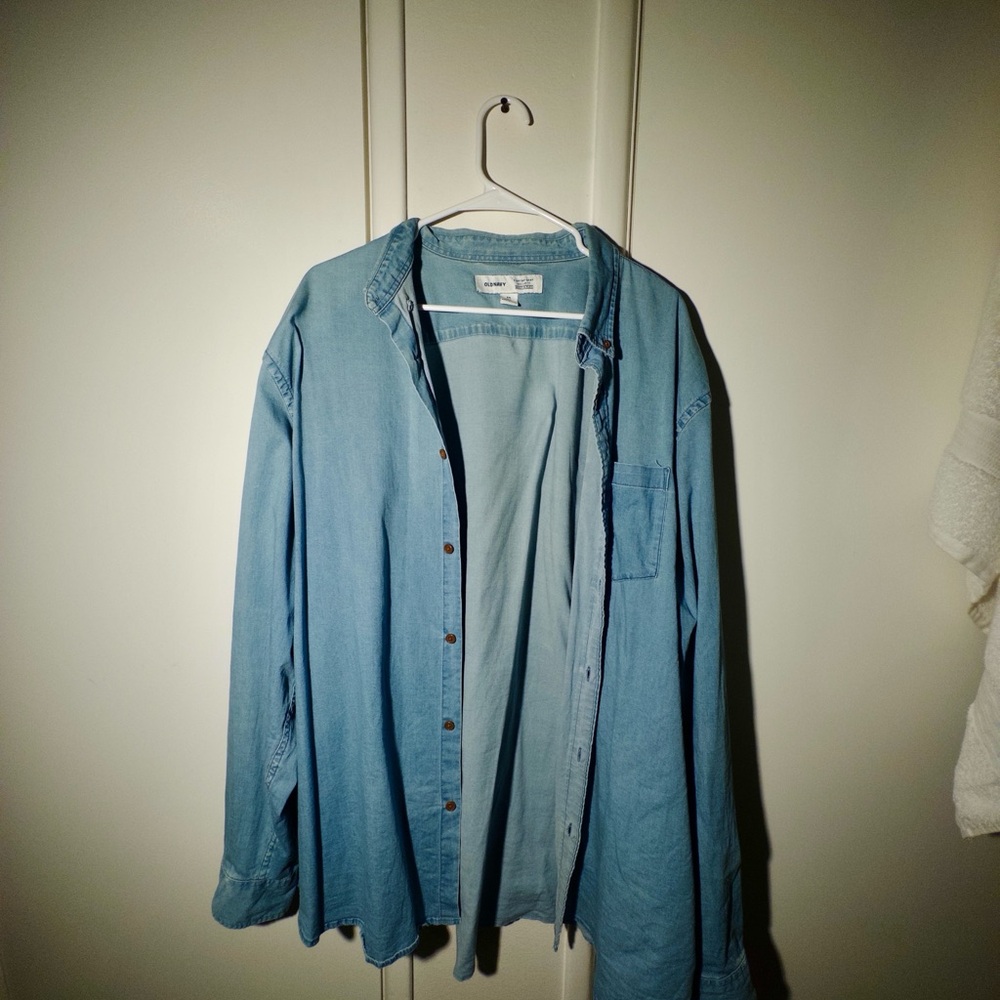 Old Navy Light Blue Casual Button Down Shirt